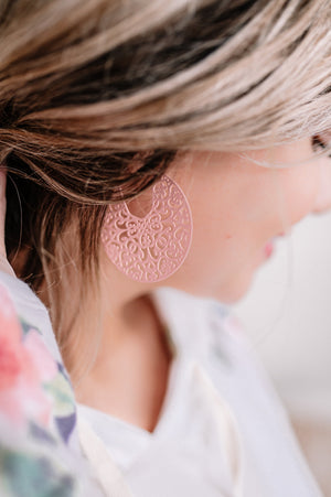 Draw My Attention Earrings In Soft Blush